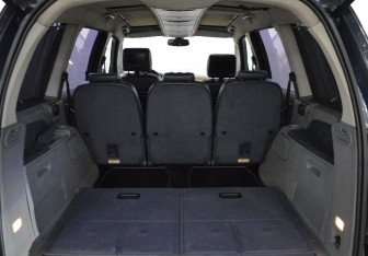 Подержанный автомобиль Ford Galaxy 2006 года (17 фото)