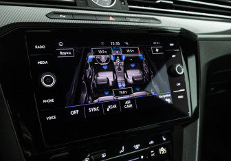 Подержанный автомобиль Volkswagen Arteon 2018 года (17 фото)