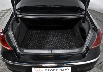 Подержанный автомобиль Volkswagen Passat CC 2013 года (19 фото)