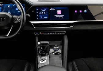 Подержанный автомобиль Geely Monjaro 2024 года (15 фото)
