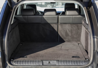 Подержанный автомобиль Land Rover Range Rover Sport 2015 года (35 фото)