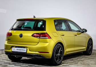 Подержанный автомобиль Volkswagen Golf Hatchback 2017 года (5 фото)