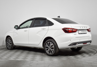 Подержанный автомобиль LADA (ВАЗ) Vesta Sedan 2023 года (7 фото)