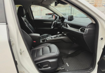 Подержанный автомобиль Mazda CX-5 2020 года (12 фото)