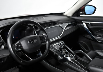 Подержанный автомобиль Geely Atlas Pro 2023 года (9 фото)