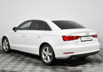 Подержанный автомобиль Audi A3 Sedan 2016 года (7 фото)