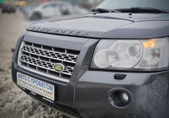 Подержанный автомобиль Land Rover Freelander 2010 года (11 фото)