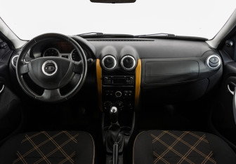 Подержанный автомобиль LADA (ВАЗ) Largus Wagon 2018 года (10 фото)