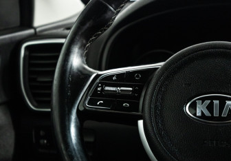 Подержанный автомобиль Kia Sportage 2020 года (23 фото)