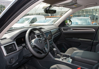 Новый Volkswagen Teramont 2025 (9 фото)