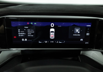 Подержанный автомобиль Geely Atlas 2024 года (12 фото)