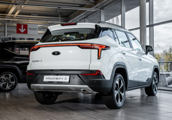 Новый Москвич 3 2024 (9 фото)