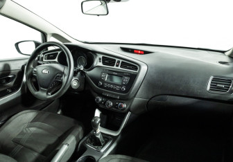 Подержанный автомобиль Kia Ceed Wagon 2013 года (9 фото)