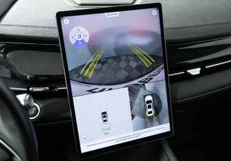 Подержанный автомобиль Geely Preface 2024 года (15 фото)