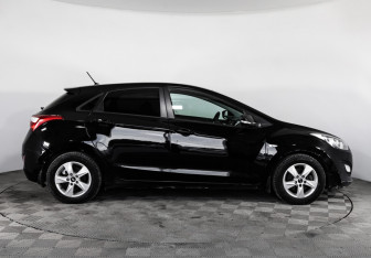 Подержанный автомобиль Hyundai i30 Hatchback 2013 года (4 фото)