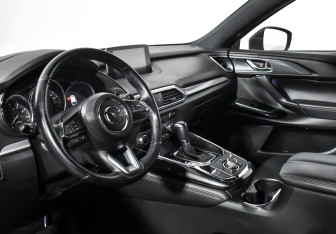 Подержанный автомобиль Mazda CX-9 2017 года (9 фото)