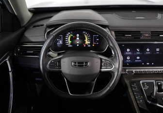 Подержанный автомобиль Geely Atlas Pro 2022 года (10 фото)