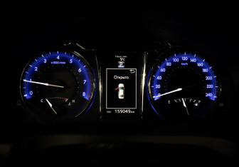 Подержанный автомобиль Toyota Camry Sedan 2017 года (13 фото)