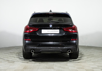 Подержанный автомобиль BMW X3 2018 года (6 фото)