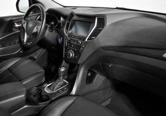 Подержанный автомобиль Hyundai Santa Fe 2017 года (15 фото)
