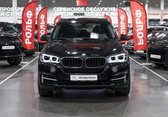 Подержанный автомобиль BMW X5 2015 года (3 фото)