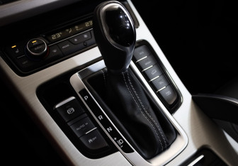 Подержанный автомобиль Geely Atlas 2019 года (17 фото)