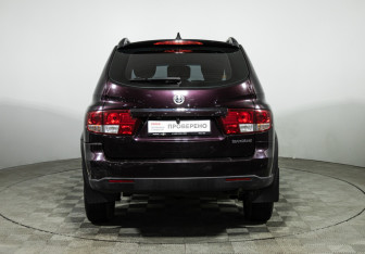 Подержанный автомобиль SsangYong Kyron 2010 года (6 фото)