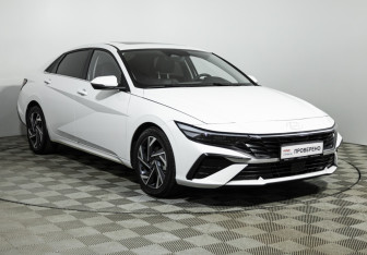 Подержанный автомобиль Hyundai Elantra Sedan 2024 года (3 фото)