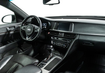 Подержанный автомобиль Kia Optima Sedan 2016 года (9 фото)