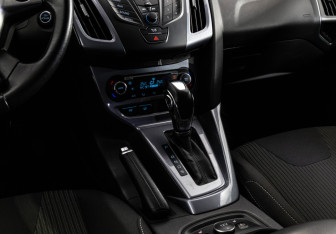 Подержанный автомобиль Ford Focus Hatchback 2013 года (12 фото)