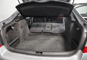Подержанный автомобиль Skoda Octavia Liftback 2014 года (25 фото)