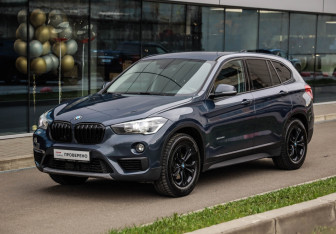 Подержанный автомобиль BMW X1 2016 года (3 фото)
