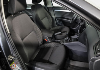Подержанный автомобиль Skoda Octavia Liftback 2019 года (23 фото)