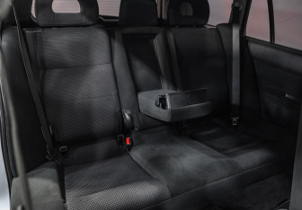 Подержанный автомобиль Mitsubishi Lancer Wagon 2007 года (18 фото)
