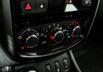 Подержанный автомобиль Nissan Terrano 2018 года (15 фото)