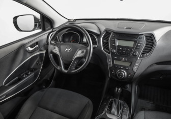 Подержанный автомобиль Hyundai Santa Fe 2013 года (9 фото)