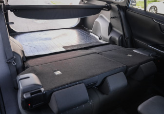 Подержанный автомобиль Toyota RAV4 2021 года (28 фото)