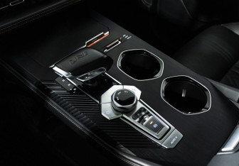 Подержанный автомобиль Changan UNI-K 2023 года (18 фото)