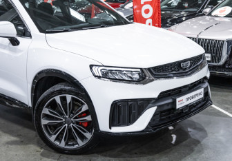 Подержанный автомобиль Geely Tugella 2024 года (7 фото)