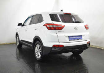 Подержанный автомобиль Hyundai Creta 2019 года (7 фото)