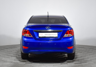 Подержанный автомобиль Hyundai Solaris Sedan 2012 года (6 фото)