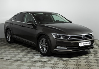 Подержанный автомобиль Volkswagen Passat Sedan 2017 года (3 фото)