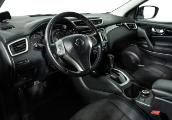 Подержанный автомобиль Nissan Qashqai 2016 года (11 фото)