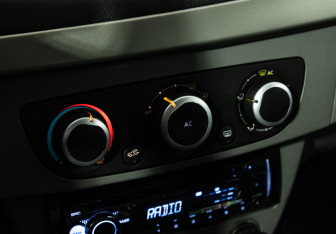 Подержанный автомобиль Renault Megane Hatchback 2012 года (15 фото)