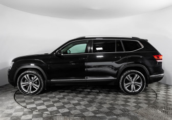 Подержанный автомобиль Volkswagen Teramont 2019 года (8 фото)