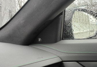 Подержанный автомобиль Zeekr 001 2023 года (26 фото)