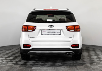 Подержанный автомобиль Kia Sorento 2019 года (7 фото)