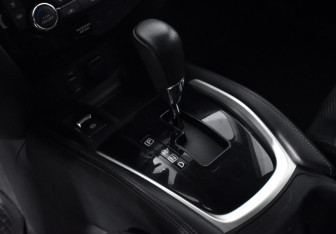 Подержанный автомобиль Nissan X-Trail 2018 года (14 фото)