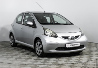 Подержанный автомобиль Toyota Aygo 2006 года (3 фото)