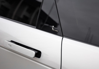 Подержанный автомобиль Land Rover Range Rover Evoque 2024 года (11 фото)